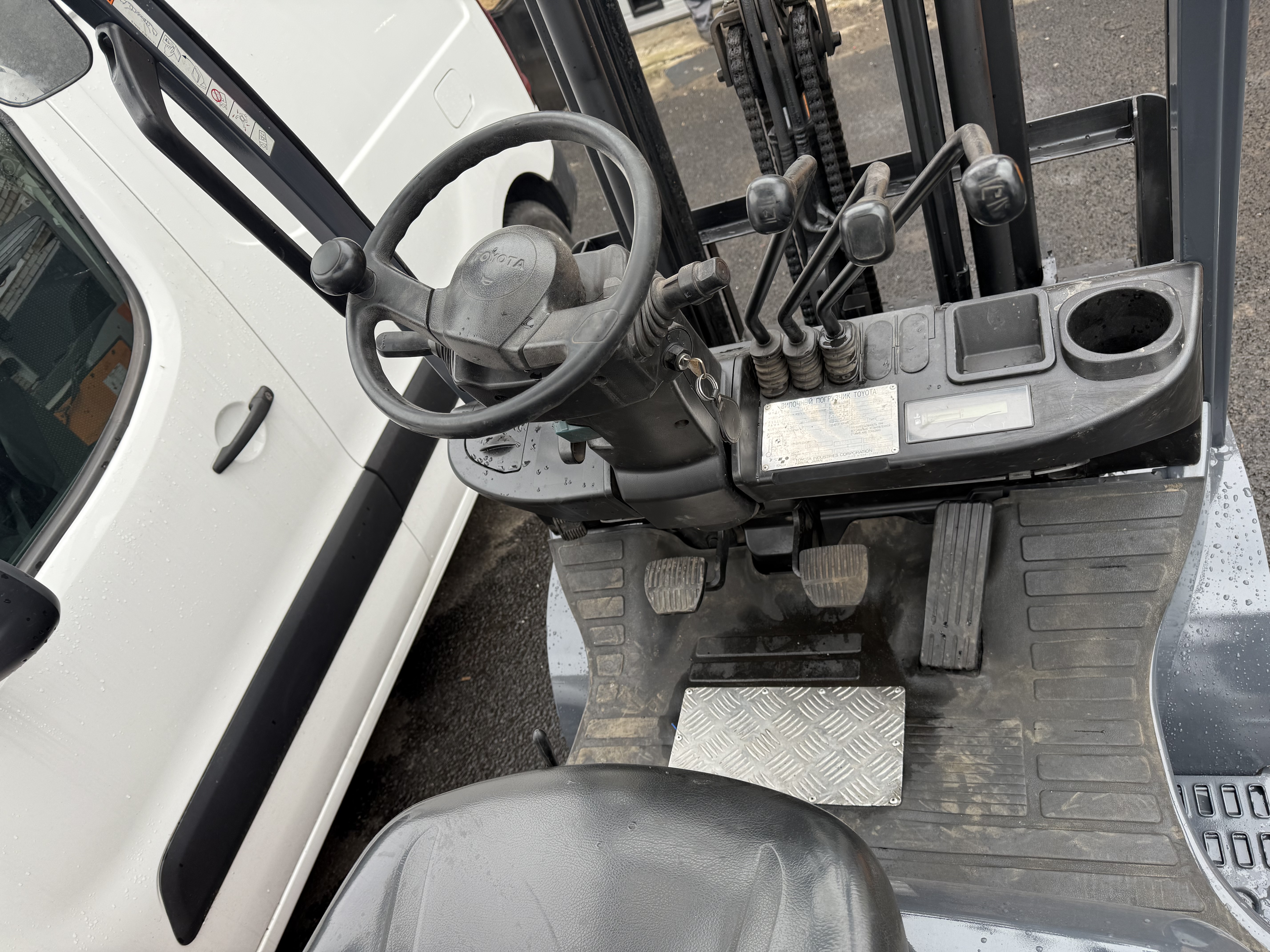 Погрузчик TOYOTA 62-8fd15_1