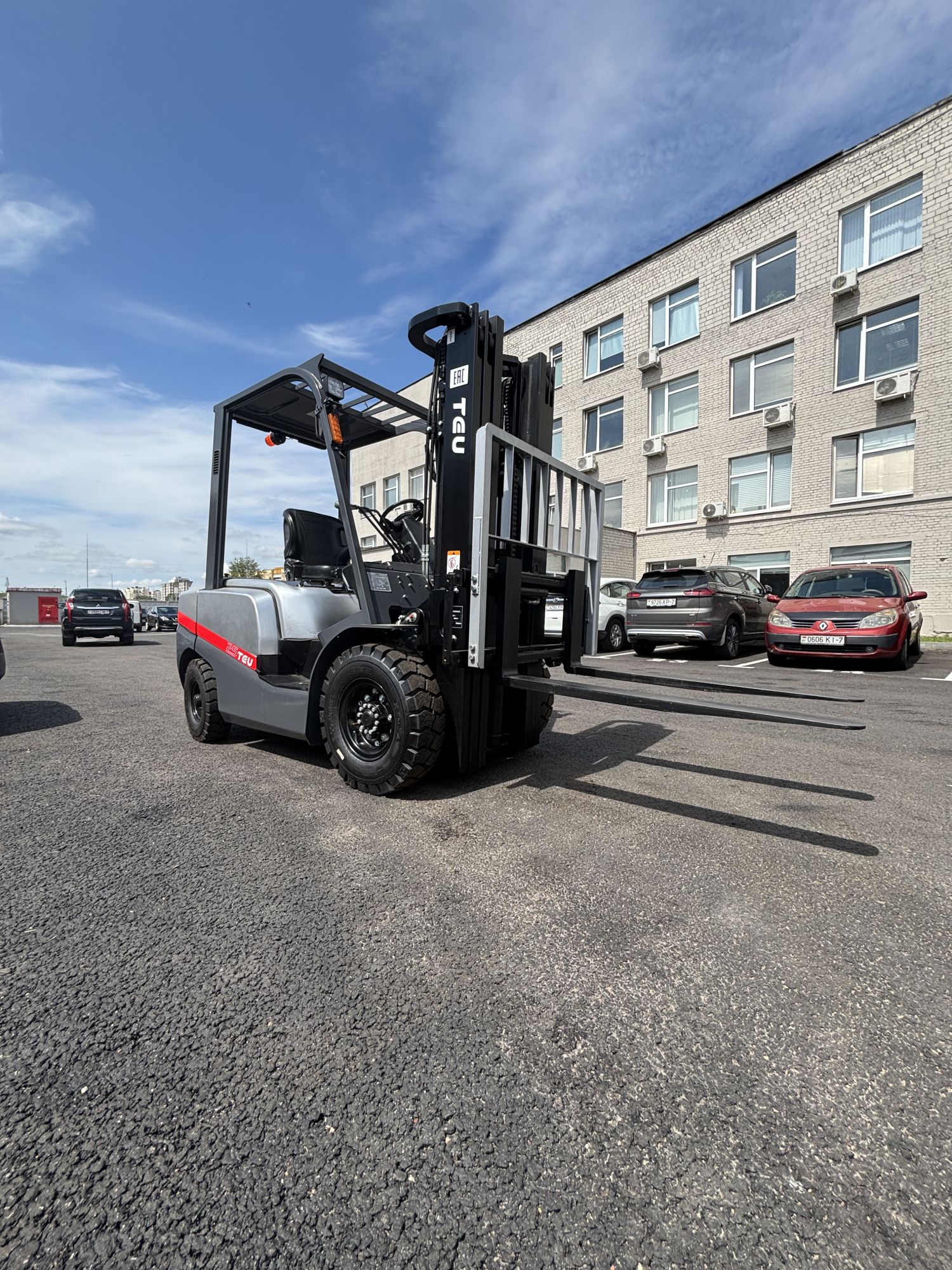 Погрузчик дизельный TEU FD25T_1